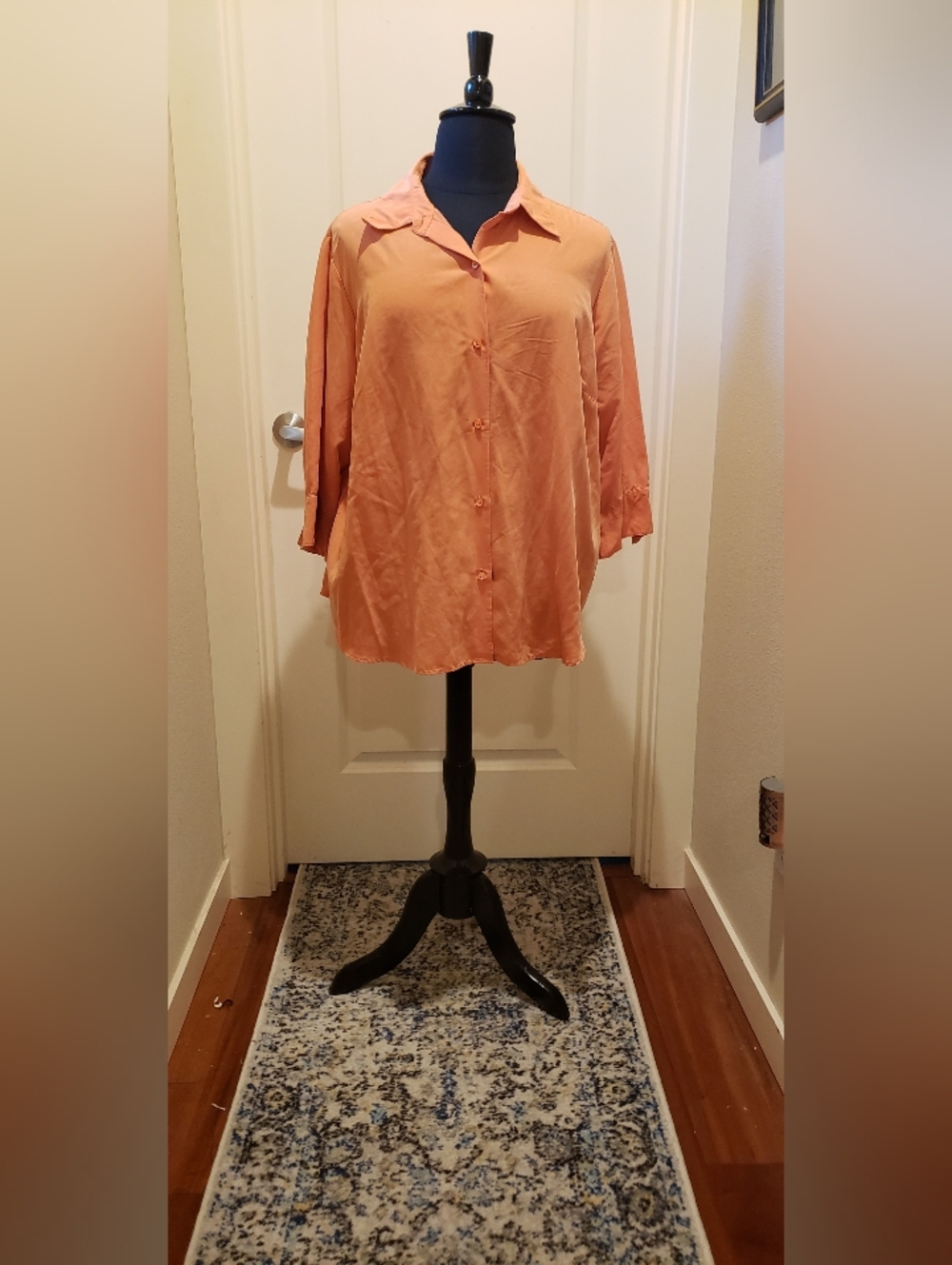 Liz Claibourn Women's Lightweight Button-Front Blouse - Peach